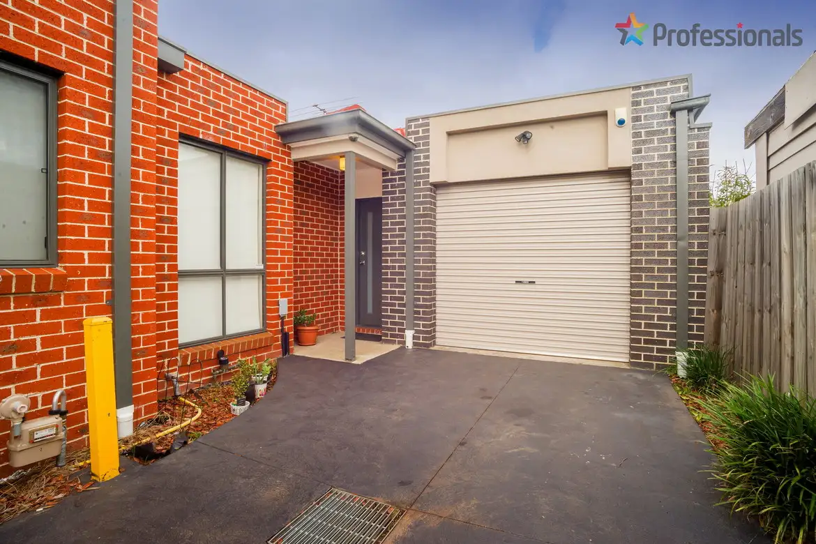 Main view of Homely unit listing, 3/18 Bent Street, St Albans VIC 3021