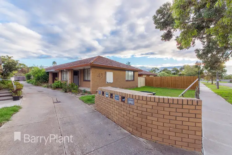 2/41-43 James Street, St Albans VIC 3021