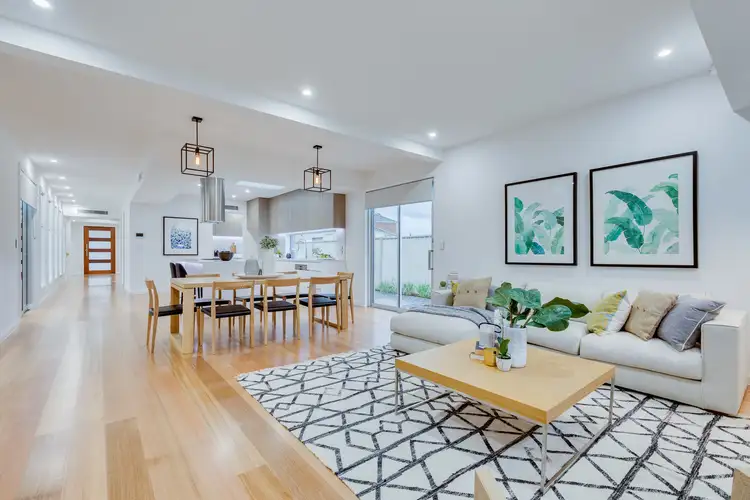 Sixth view of Homely house listing, 7 Hanson Court, Taylors Lakes VIC 3038