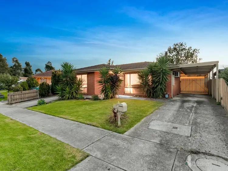 24 Rachel Drive, Cranbourne North VIC 3977