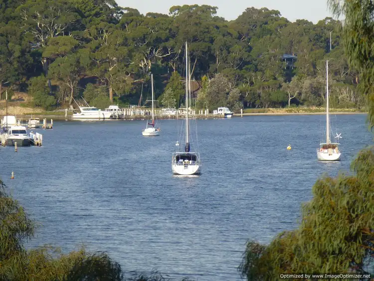 16 Backwater Court, Paynesville VIC 3880