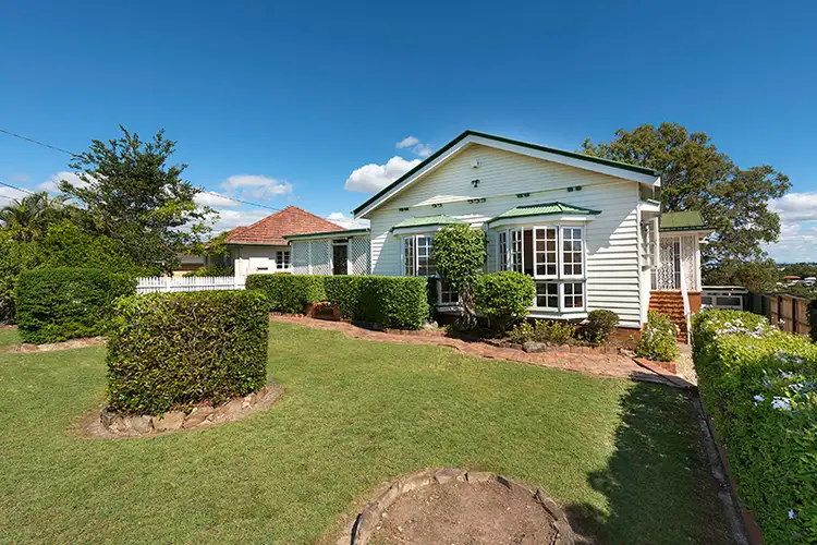 27 Spica Street, Coorparoo QLD 4151