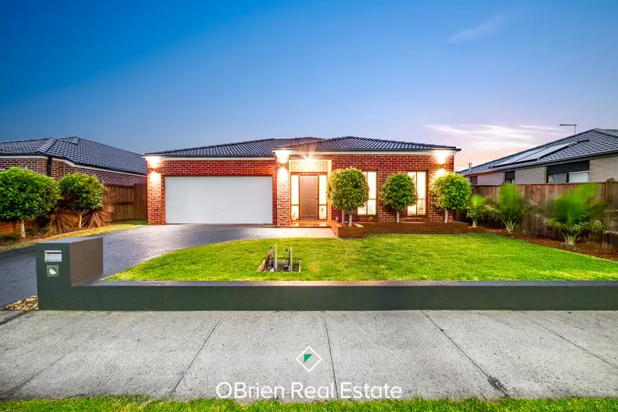 Main view of Homely house listing, 4 Sebago Terrace, Cranbourne North VIC 3977