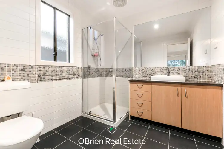 Sixth view of Homely house listing, 8 Walnut Way, Pakenham VIC 3810