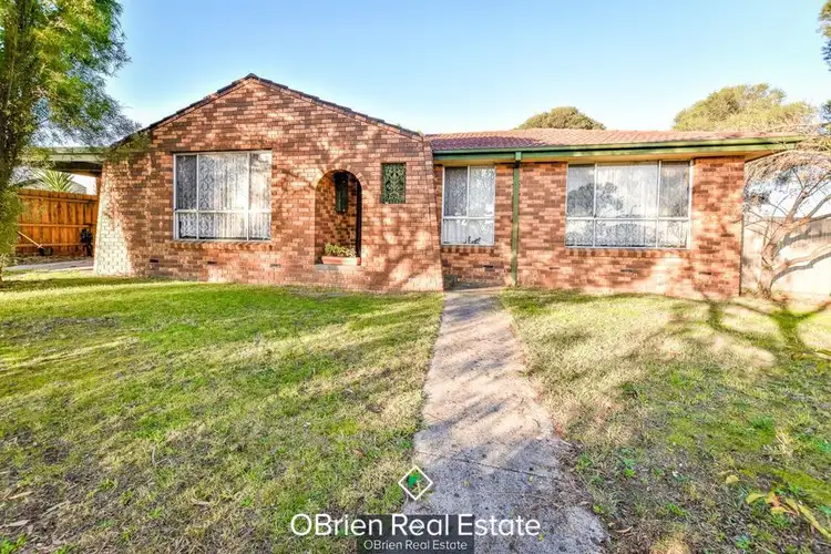 15 Millswyn Avenue, Hampton Park VIC 3976