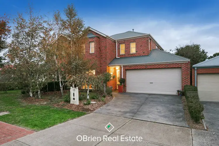 13 Wilona Way, Berwick VIC 3806