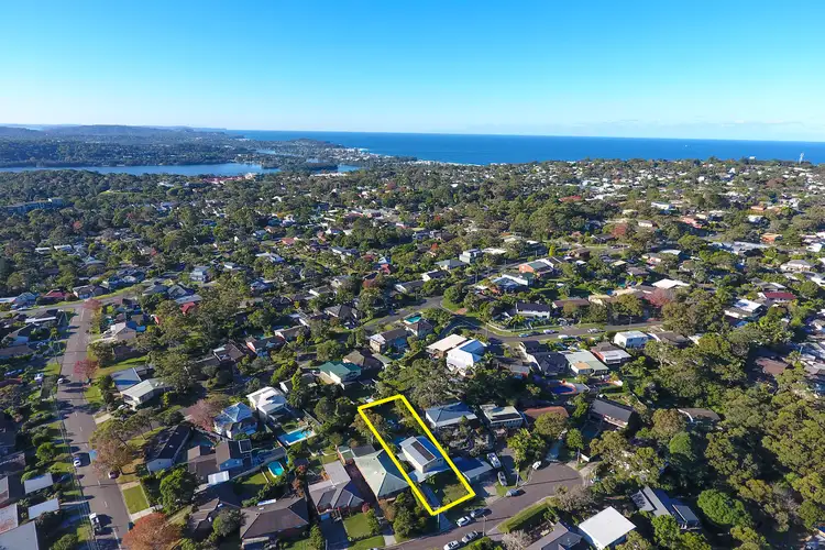 Fifth view of Homely house listing, 4 Rydal Place, Wheeler Heights NSW 2097