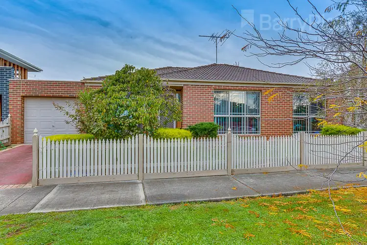 1/48 Trickey Avenue, Sydenham VIC 3037