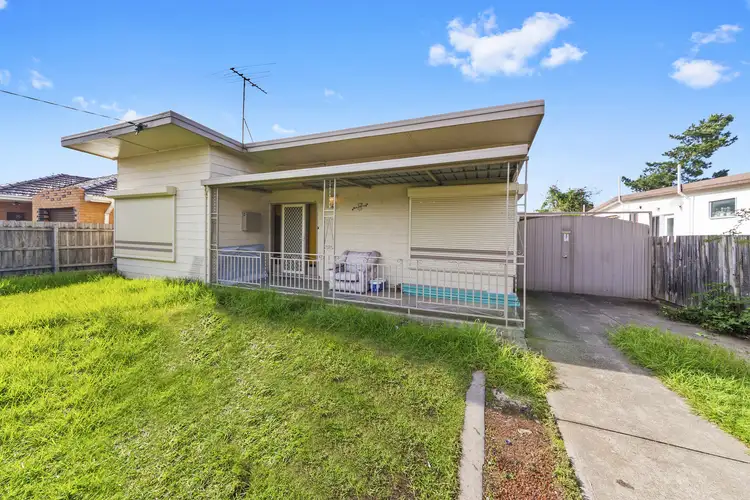 Second view of Homely house listing, 8 Avondale Avenue, St Albans VIC 3021