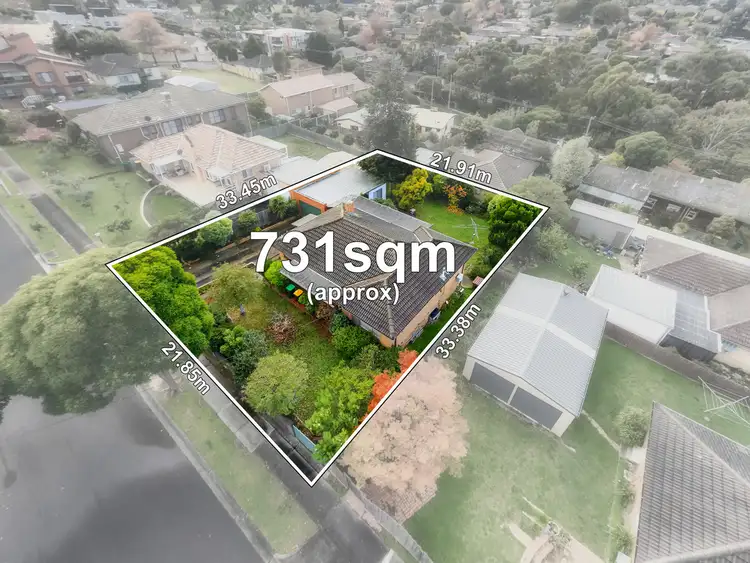6 Calvin Crescent, Doncaster East VIC 3109