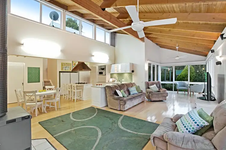 Third view of Homely house listing, 8 Iolanthe Close, Park Orchards VIC 3114