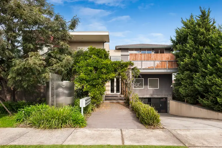 1/24 Dundas Street, Thornbury VIC 3071