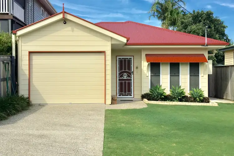 4 Manin Street