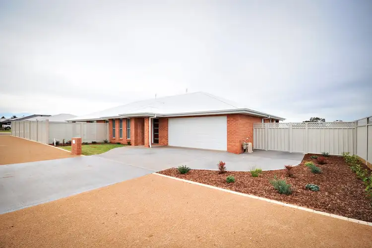 42 Lansdowne Drive, Dubbo NSW 2830