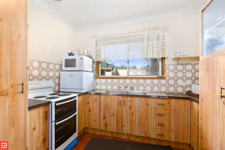 Third view of Homely villa listing, 2/4 Edyth Street, Bellambi NSW 2518