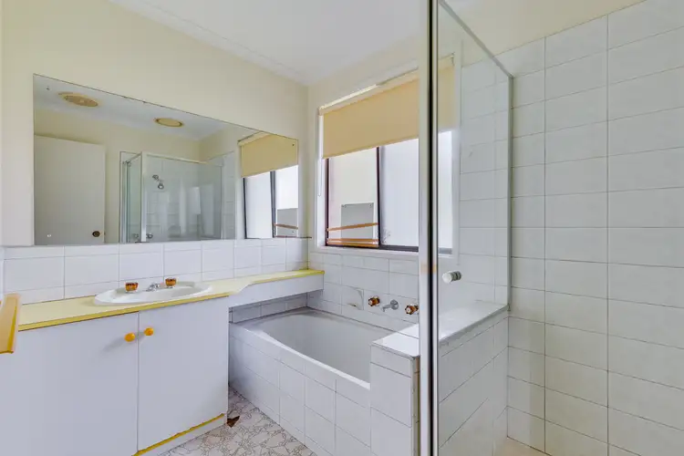 Sixth view of Homely house listing, 5 Wimmera Crescent, Keilor Downs VIC 3038