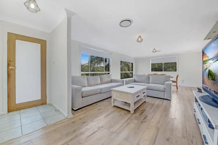 21 Pineridge Close, Lisarow NSW 2250