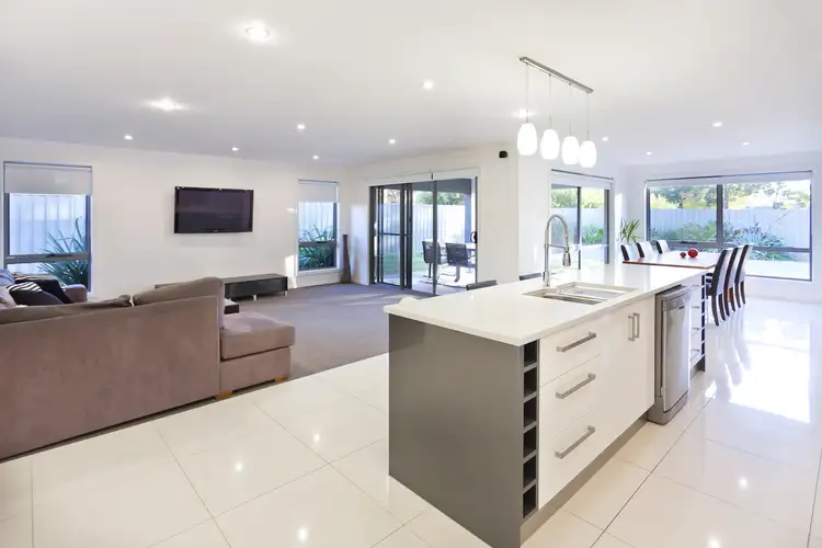 Fifth view of Homely house listing, 8 Franklin Court, Shearwater TAS 7307