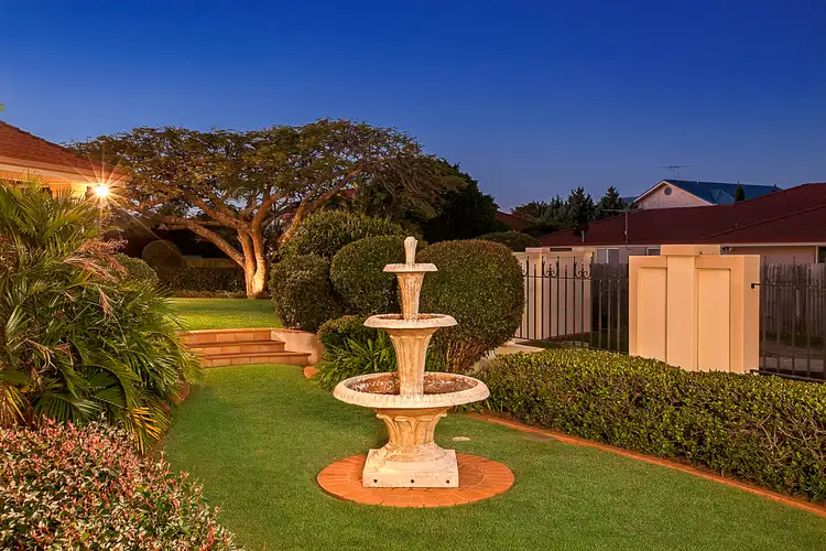 12 Viewfield Street, Redland Bay QLD 4165