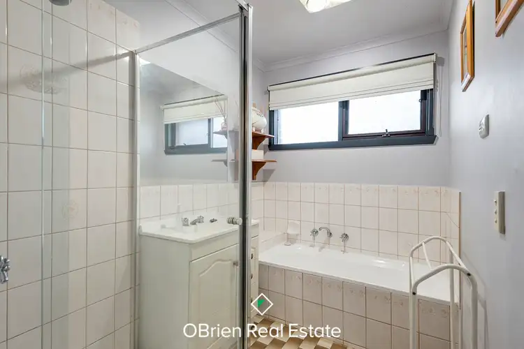 Fifth view of Homely house listing, 9 Lynne Court, Hallam VIC 3803