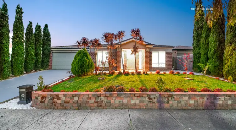 8 Longfield Way, Narre Warren South VIC 3805