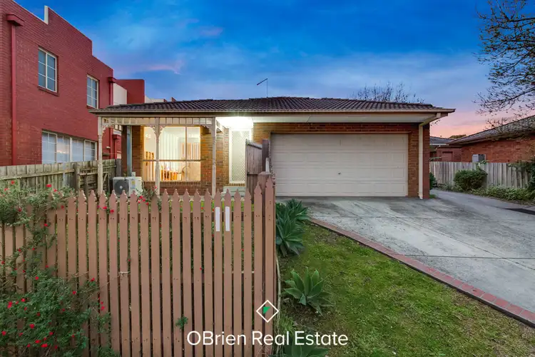 Main view of Homely unit listing, 1/11 Reserve Street, Berwick VIC 3806
