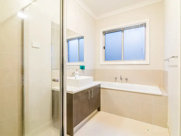 Fifth view of Homely unit listing, 8/37-39 Valencia Circuit, Cranbourne VIC 3977