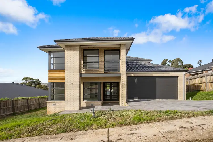 34 Riversdale Crescent, Darley VIC 3340
