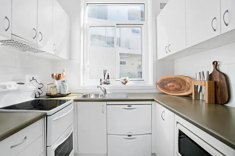 Fifth view of Homely apartment listing, 2/34 Queenscliff Road, Queenscliff NSW 2096