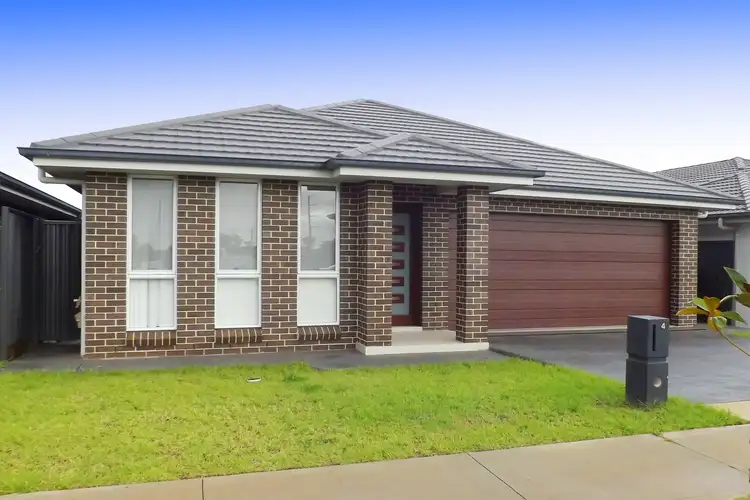 4 Village Circuit, Gregory Hills NSW 2557