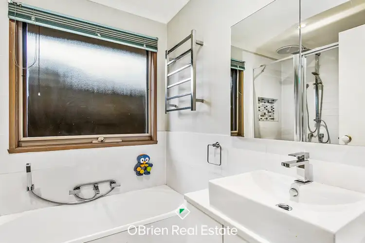 Fourth view of Homely house listing, 5 Katrina Close, Hallam VIC 3803