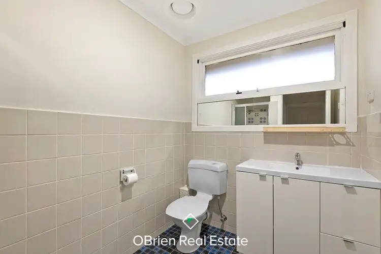 Sixth view of Homely house listing, 3 Caine Court, Endeavour Hills VIC 3802