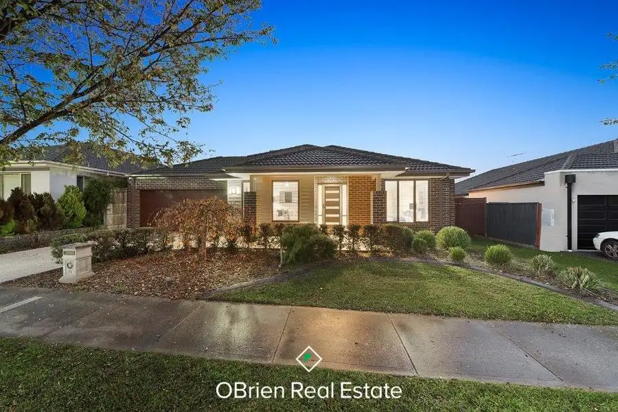 Main view of Homely house listing, 15 Cavalier Drive, Berwick VIC 3806