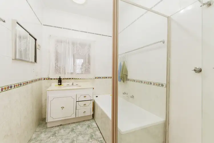Seventh view of Homely house listing, 10 Leslie Street, St Albans VIC 3021