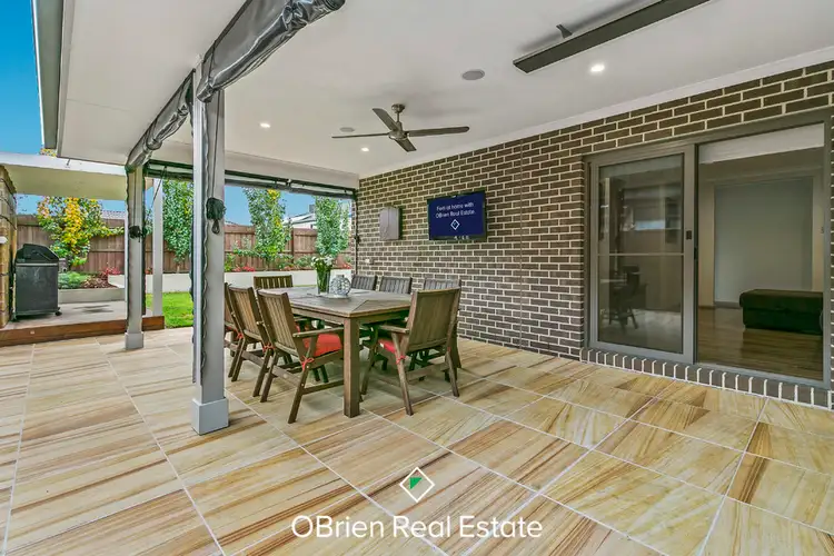 17 Sanoma Drive, Skye VIC 3977