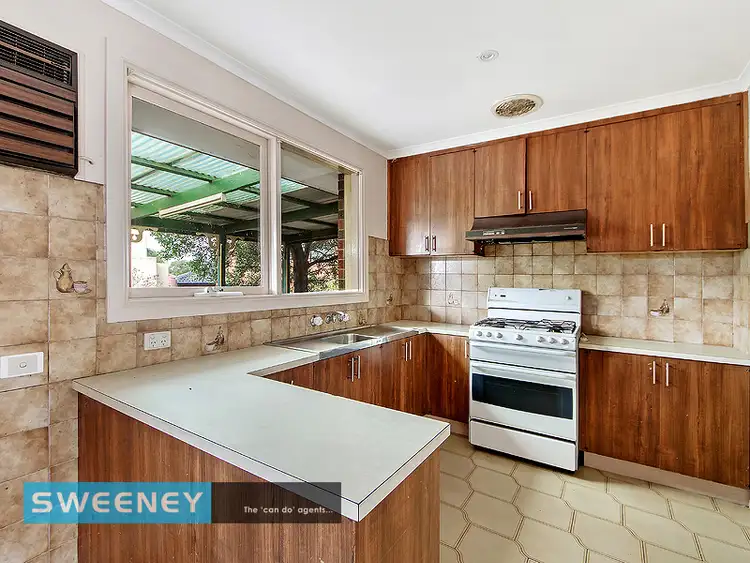Third view of Homely house listing, 5 Poplar Court, St Albans VIC 3021