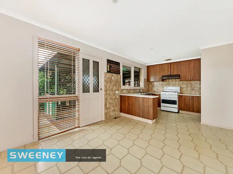 Fourth view of Homely house listing, 5 Poplar Court, St Albans VIC 3021