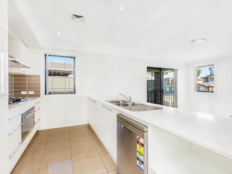 2 Pape Street, Ropes Crossing NSW 2760