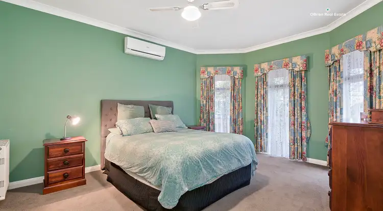 Sixth view of Homely house listing, 6 Reynolds Court, Endeavour Hills VIC 3802