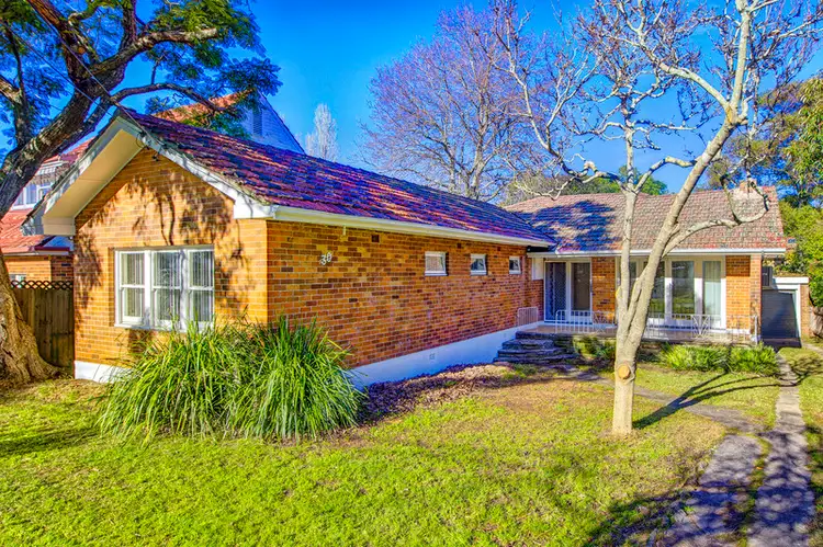 30 Sugarloaf Crescent, Castlecrag NSW 2068