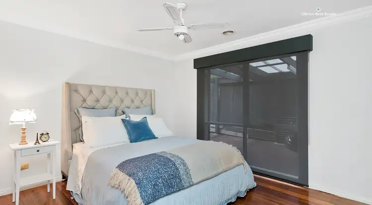 Fifth view of Homely house listing, 9 Knight Court, Endeavour Hills VIC 3802