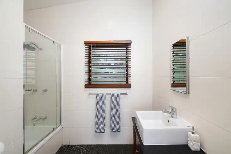 Seventh view of Homely house listing, 264 Lakedge Avenue, Berkeley Vale NSW 2261