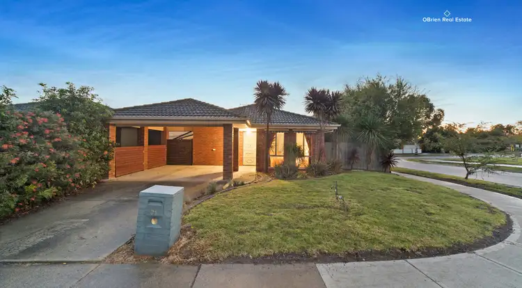 71 Scarborough Avenue, Cranbourne West VIC 3977