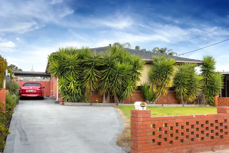 Main view of Homely house listing, 5 Toledo Court, Wodonga VIC 3690