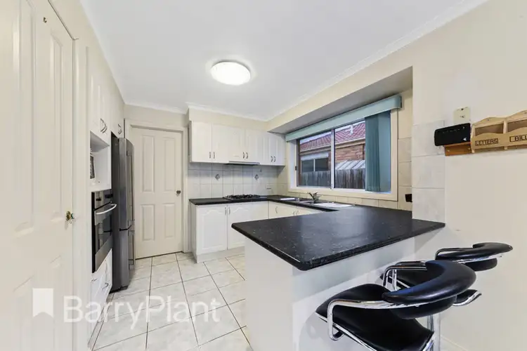 Fifth view of Homely house listing, 10 Feldspar Close, St Albans VIC 3021