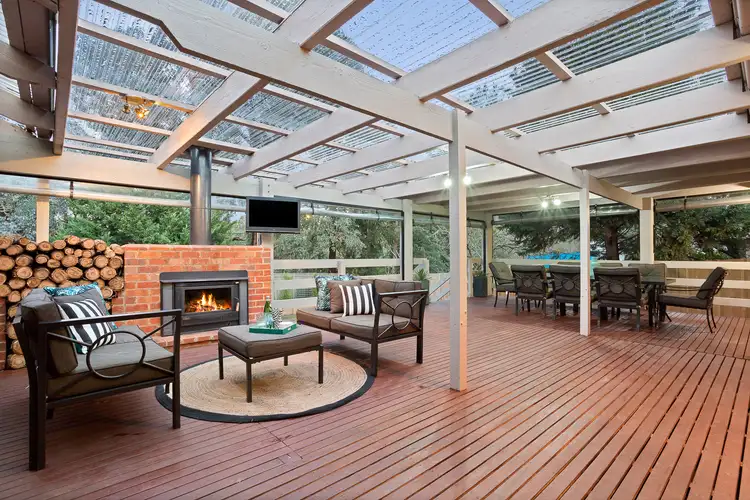 48 Newlands Crescent, Doncaster East VIC 3109