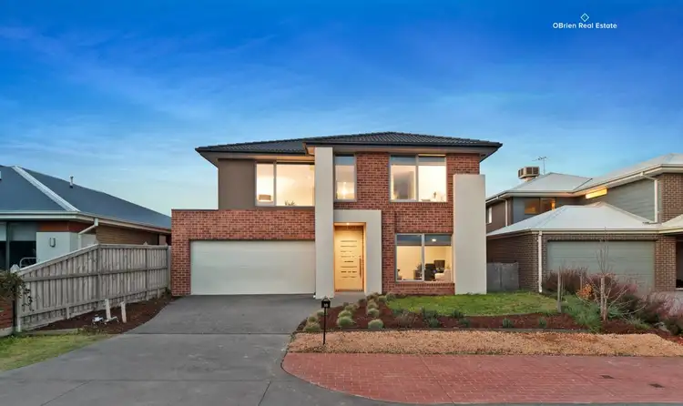 18 Malmesbury Road, Cranbourne North VIC 3977
