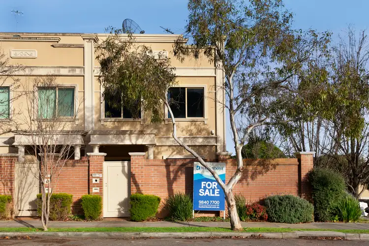5 Carnarvon Street, Doncaster VIC 3108