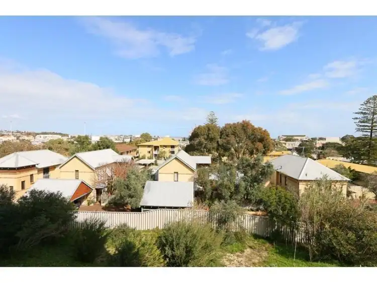 22/21 Harvest Road, North Fremantle WA 6159
