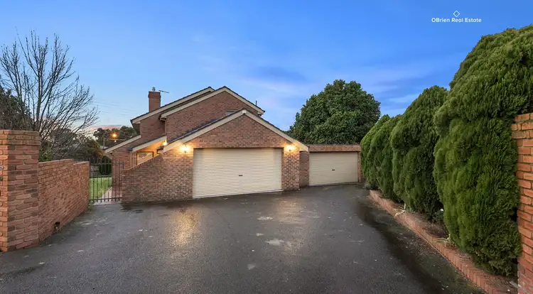 164 Kennington Park Drive, Endeavour Hills VIC 3802